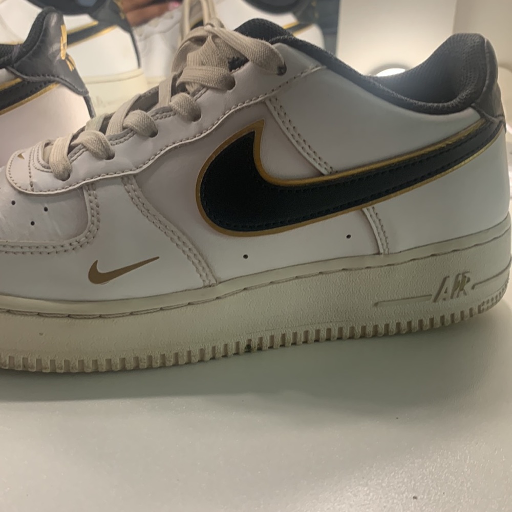 Af1 - Picture 3 of 4